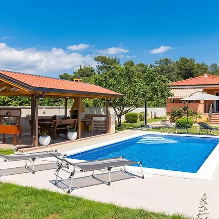 Holiday home Dolinka *