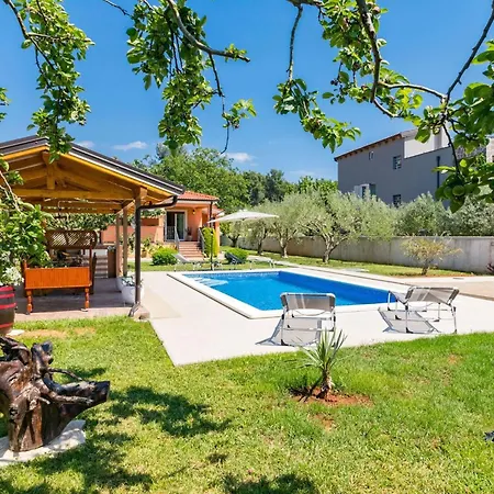 Dom wakacyjny Dolinka *