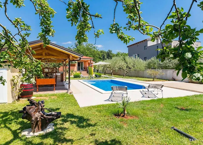 Dom wakacyjny Dolinka *